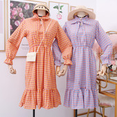 Modern női ruha nyakkendővel - több színben