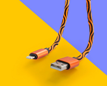 USB кабел за бързо зареждане и синхронизиране  Type-L с плетена обвивка