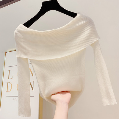 Modern női pulóver csupasz vállal, több színben