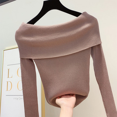 Modern női pulóver csupasz vállal, több színben