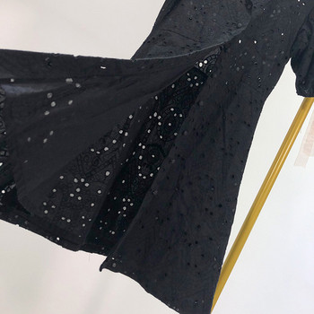 Fekete csipkeruha gombokkal