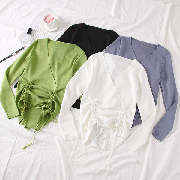 Új modell női pulóver V-nyakkal - többféle színben