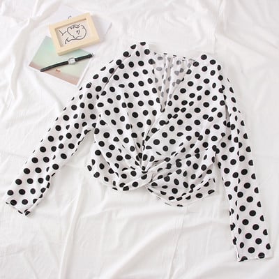 Bluză de damă modernă cu decolteu în V cu puncte albe și negre