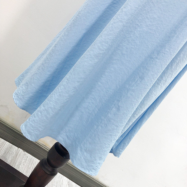 Hosszú, elegáns ruha övvel és hosszú ujjú kék színben