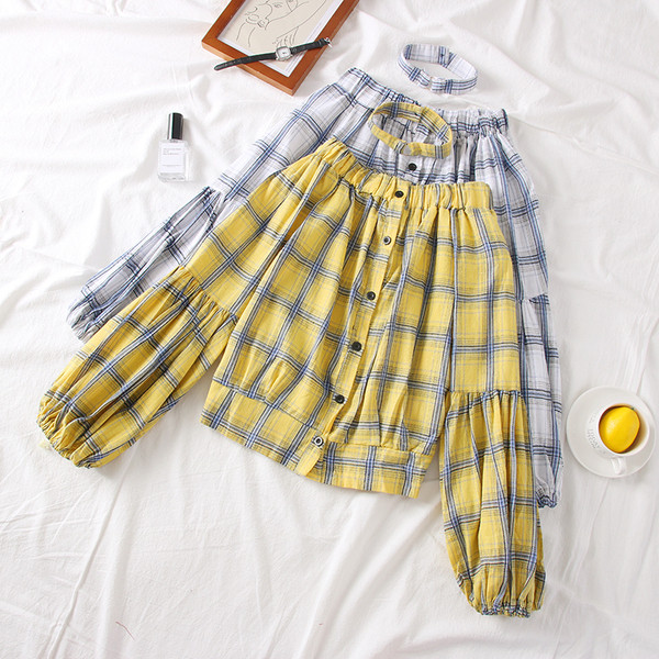 Cămașă modernă de damă cu nasturi și umerii goi