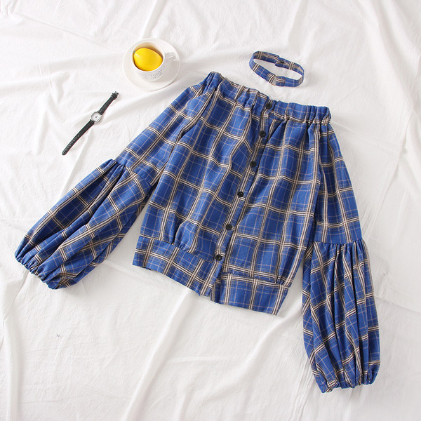 Cămașă modernă de damă cu nasturi și umerii goi