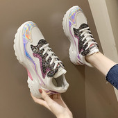 Csillogó hatású, alkalmi női tornacipő három színben