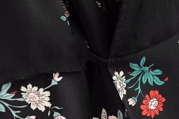 Rochie de dama cu maneci lungi si model floral