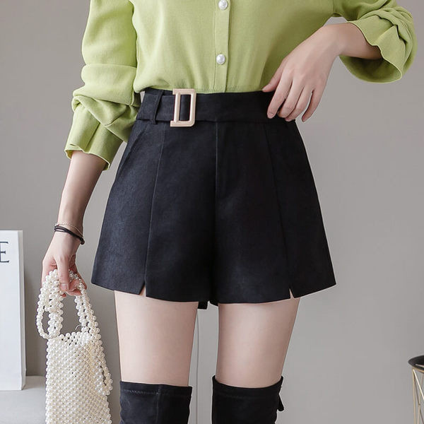 Aktuális női nadrág három színben övvel