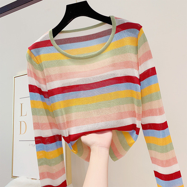 Színes női pulóver O-nyakkal