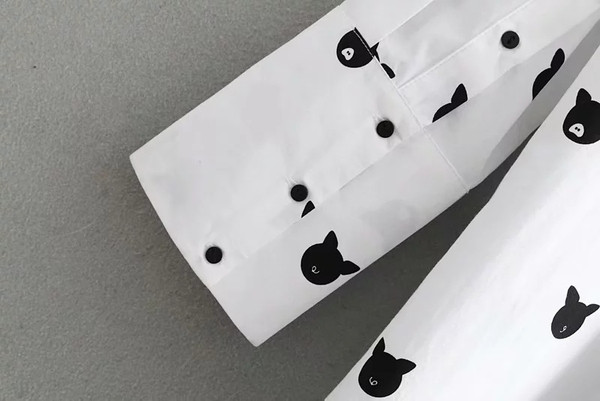 Cămașă de damă elegantă cu aplicație - model asimetric