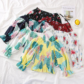 Színes női blúz csupasz váll, több színben