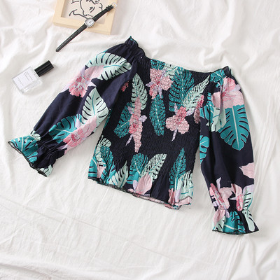 Színes női blúz csupasz váll, több színben