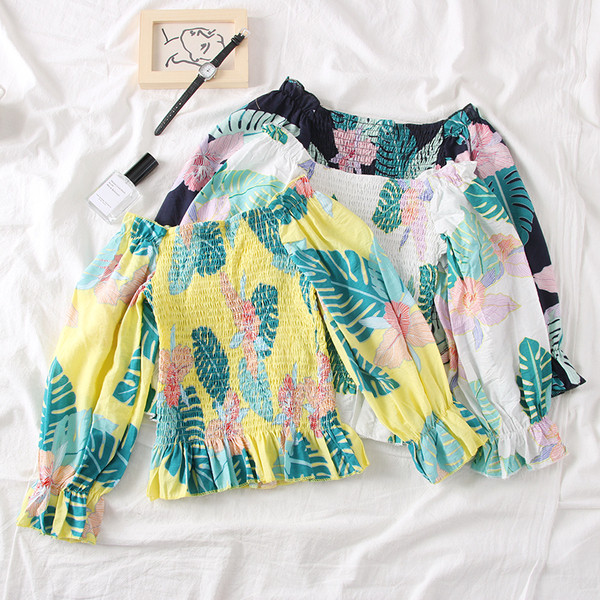 Színes női blúz csupasz váll, több színben