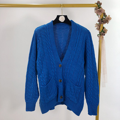 Vesta de dama cu decolteu in V si nasturi in mai multe culori