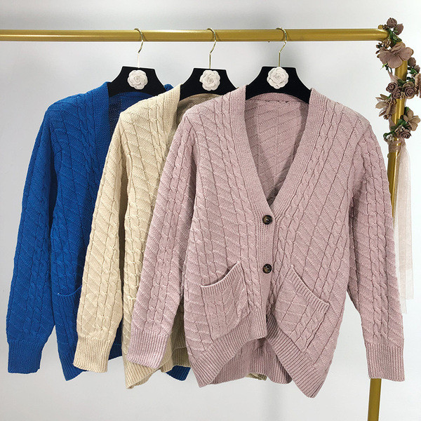 Vesta de dama cu decolteu in V si nasturi in mai multe culori