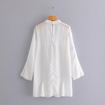 Fehér csipkés női ruha