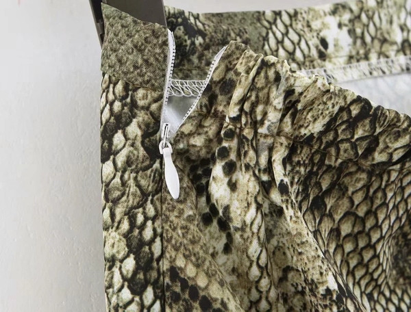 Fusta de dama cu talie inalta si motiv animal