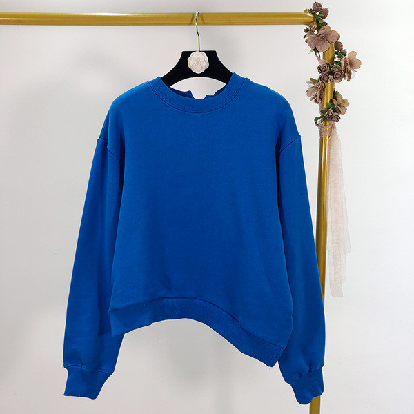 Vastag női blúz, hátul rátéttel