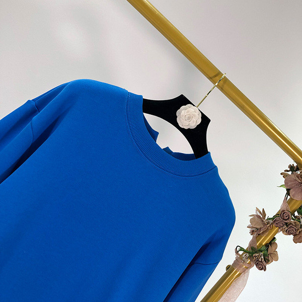 Vastag női blúz, hátul rátéttel