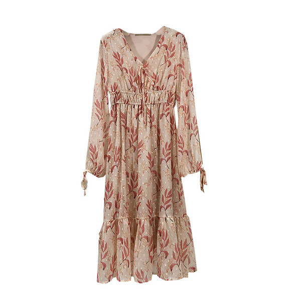 Elegáns hosszú női ruha színes mintával