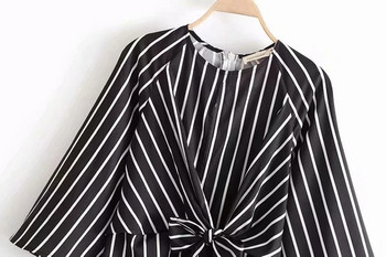 Csíkos női ruha rövid ujjú fekete-fehér színben