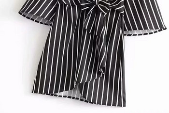 Csíkos női ruha rövid ujjú fekete-fehér színben