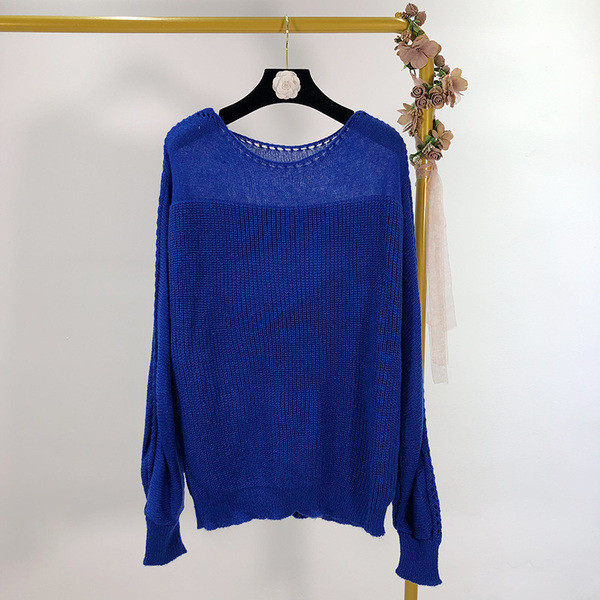 Pulover lung cu decolteu oval in trei culori