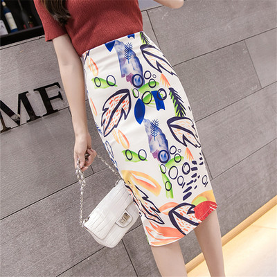 Stílusos női szoknya fehér mintával