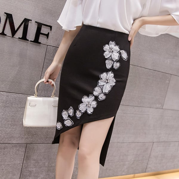 Fusta dama model nou in rosu si negru - model asimetric