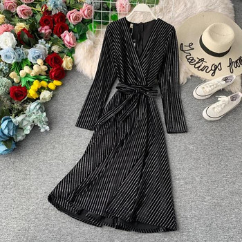 Női csíkos ruha V-nyakkal, két színben