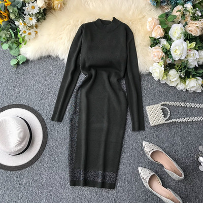 Vékony kötésből készült őszi női ruha többféle színben