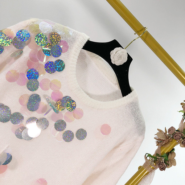 Modern pulóver hosszú ujjal és flitterekkel