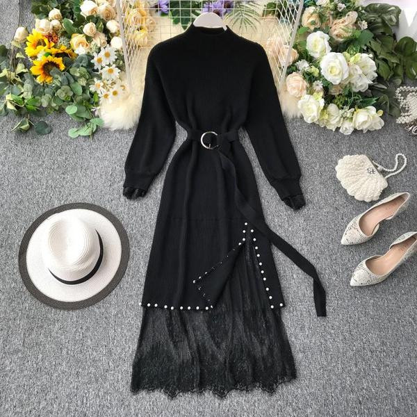 Hosszú női ruha csipkével és övvel több színben