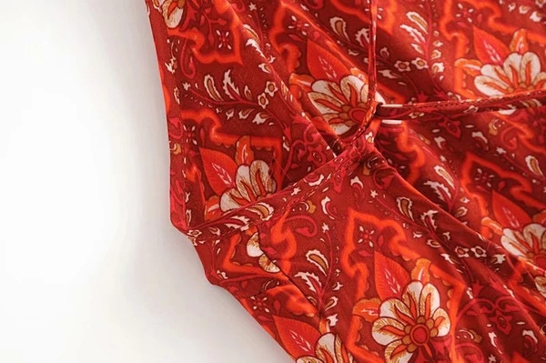 Salopeta de dama cu bretele subtiri