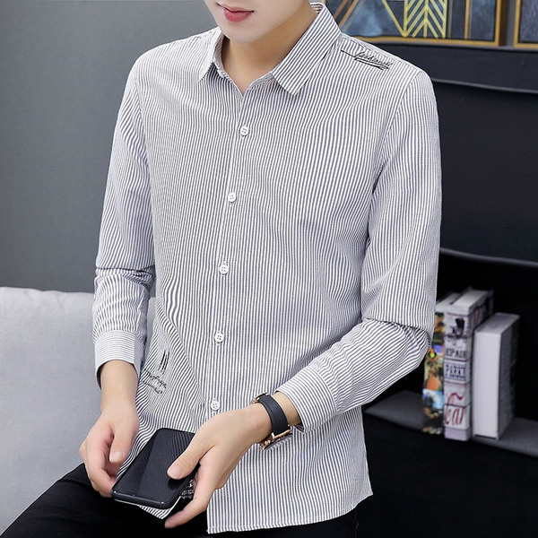 Új modell férfi ing három színben felirattal