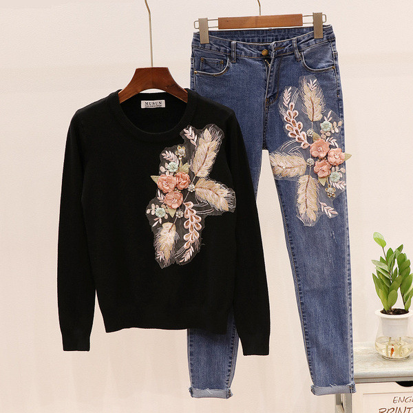 Modern női szett 3D dekorációval több színben