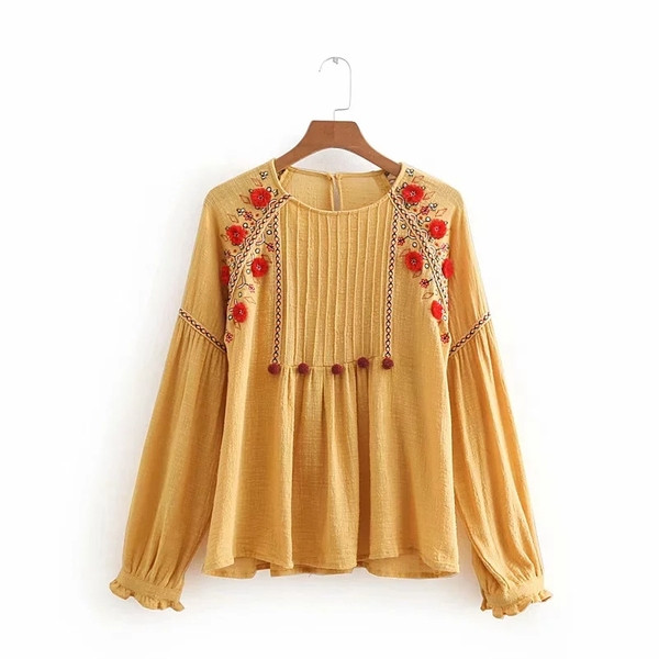 Női blúz színes sárga hímzéssel
