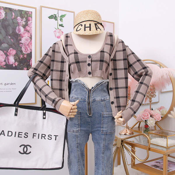 Kockás női mellény gombokkal - két színben