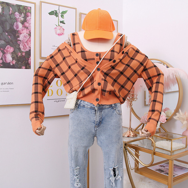 Kockás női mellény gombokkal - két színben