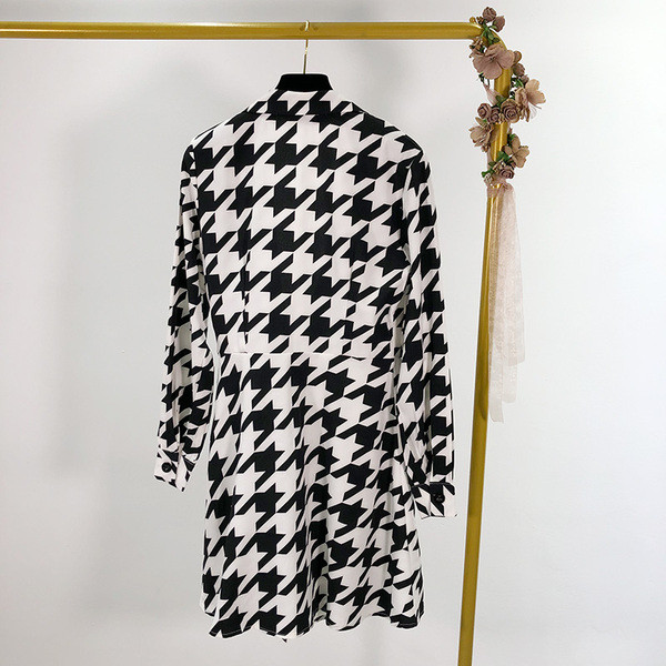 Rochie scurta de dama alb-negru