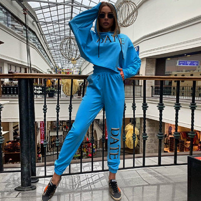 Kék, zöld és narancssárga két részből álló sport-alkalmi női szett