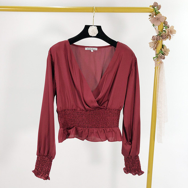 Női blúz V-nyakkal, elasztikus derékkal