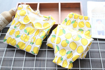 Új modell gyerekpizsama két részből lányoknak - két színben