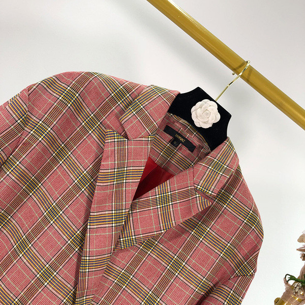 Jacheta in carouri lunga si lata cu nasturi