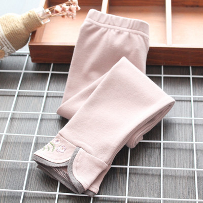 Modern gyerekék, több színben hímzéssel