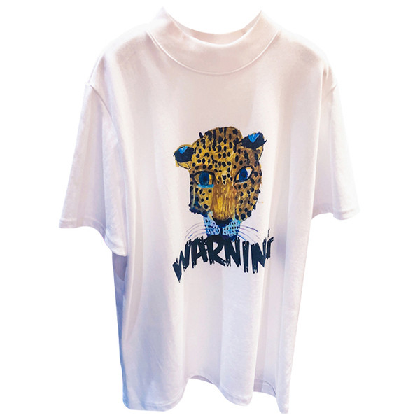 Masa pentru femei cu aplicatie de culoare in alb si negru