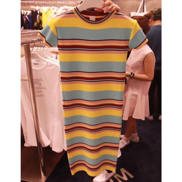 Csíkos női ruha rövid ujjal