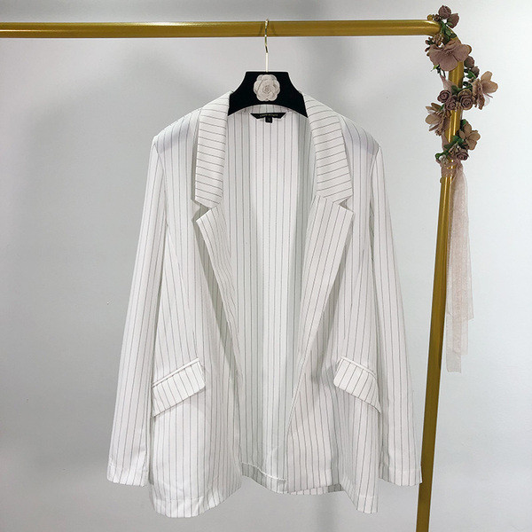 Hosszú női csíkos kabát - egyenes modell