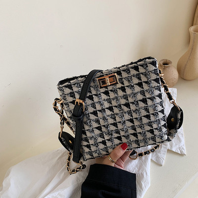 Geanta de dama moderna cu maner lung in mai multe culori